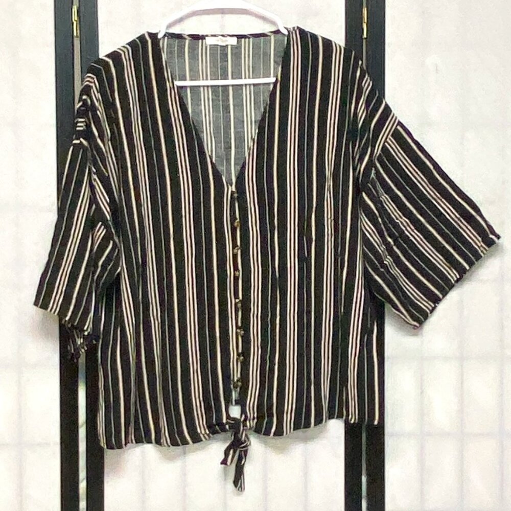 Maurices XXL Black Beige Stripe Tie Waist Crop Blouse V Neck 3/4 Sleeve Top